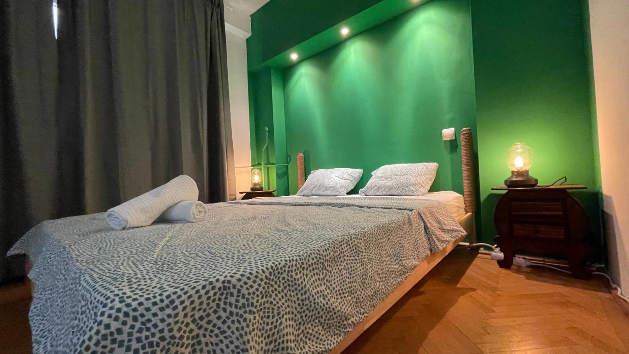 Terrace Balcony Downtown Delight Old Town Oasis City Center Universitate Square Old Town Bukarest Kültér fotó