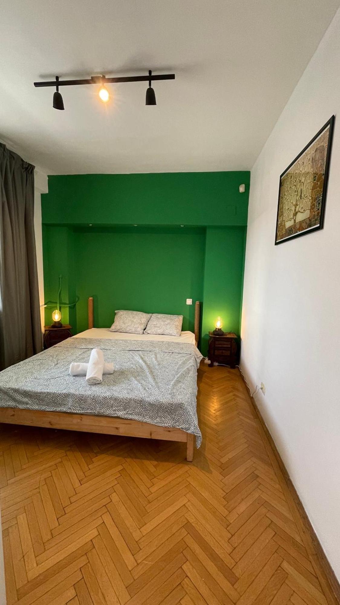 Terrace Balcony Downtown Delight Old Town Oasis City Center Universitate Square Old Town Bukarest Kültér fotó